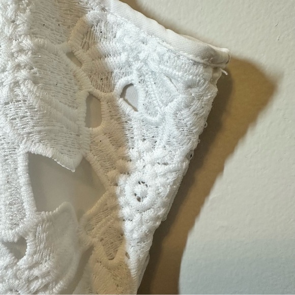 Calvin Klein Plus Size White Lace Sleeveless Top - Picture 3 of 14